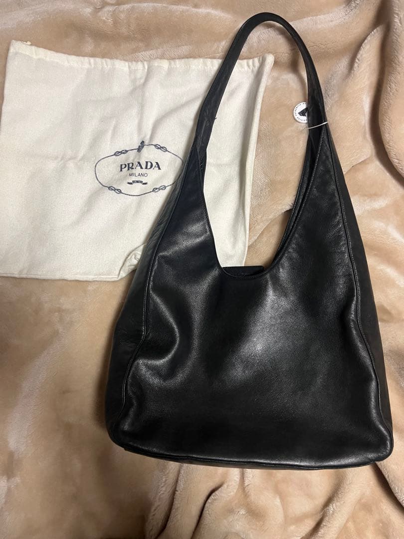 （美品）PRADA ワンショルダーレザーバッグ