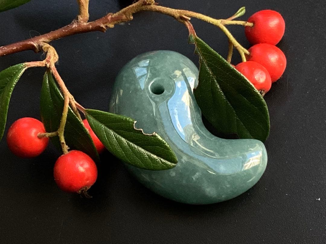 ✳premiumシリーズ*入りコン沢 糸魚川翡翠勾玉 一生物の守護石 鑑別