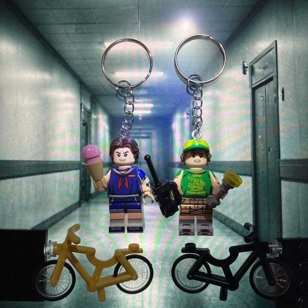 ストレンジャーシングス ミニフィグ キーホルダー 2個 ダスティン