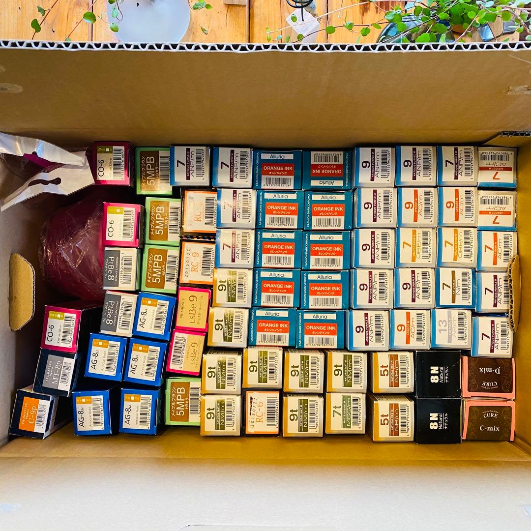 まとめ売り】ヘアカラー・カラーリング剤70本 - メルカリ