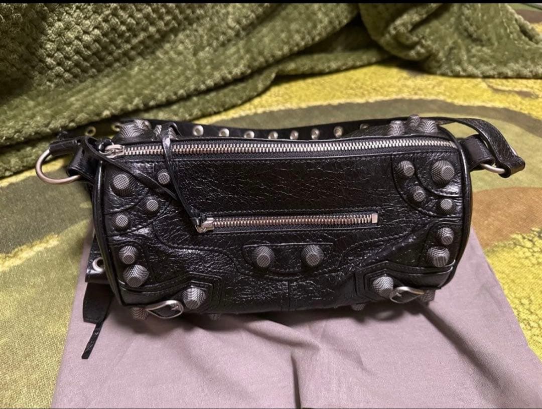 BALENCIAGA cylinder bag ルカゴール シリンダーバッグ - メルカリ