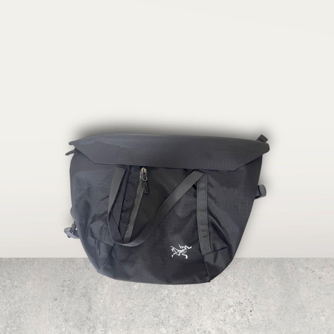 ARC'TERYX Granville Shoulder Bag 未使用 Arc'teryx Granville Shoulder Bag - Black | Boarders