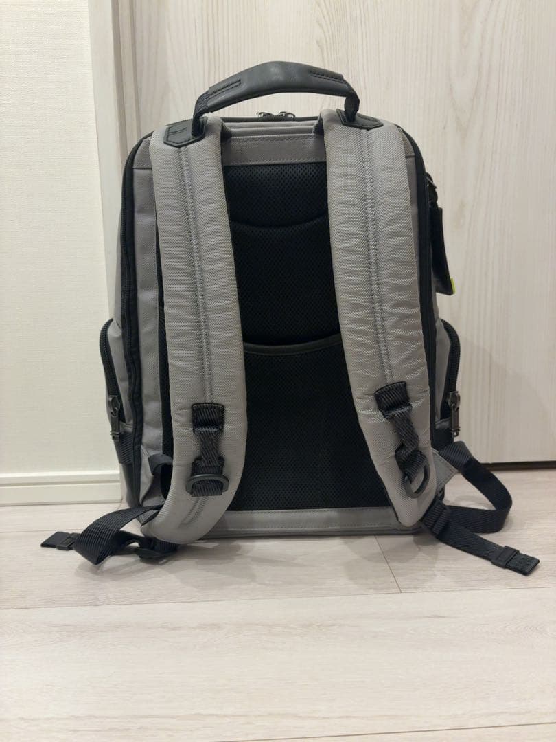 tumi】【トゥミ】リフレクター付きグレー×イエロー ビジネスバッグ