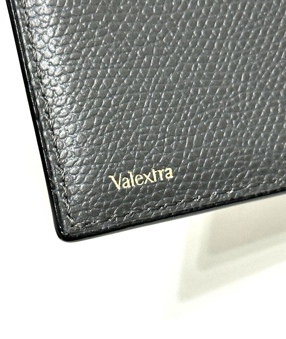 新品同様　ギャラ付き　2025　ヴァレクストラ　グリップ　レザー マネークリップ