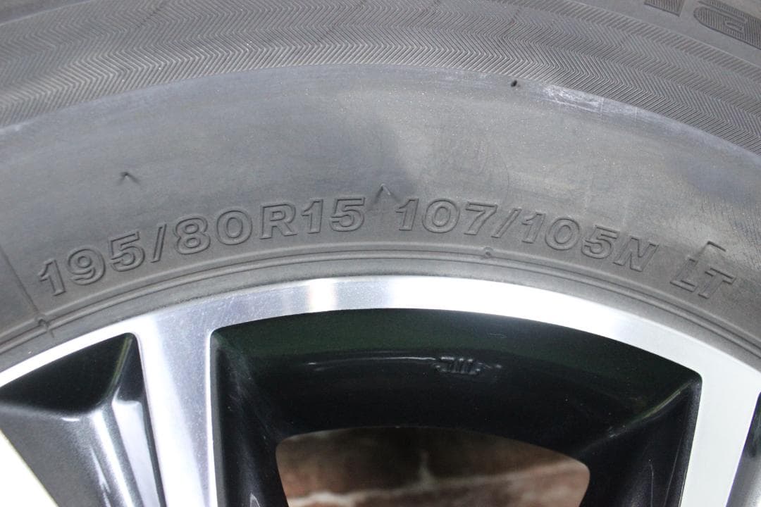 ☆新車外し☆200系ハイエースOPアルミBSエコピアスペア1本⑯