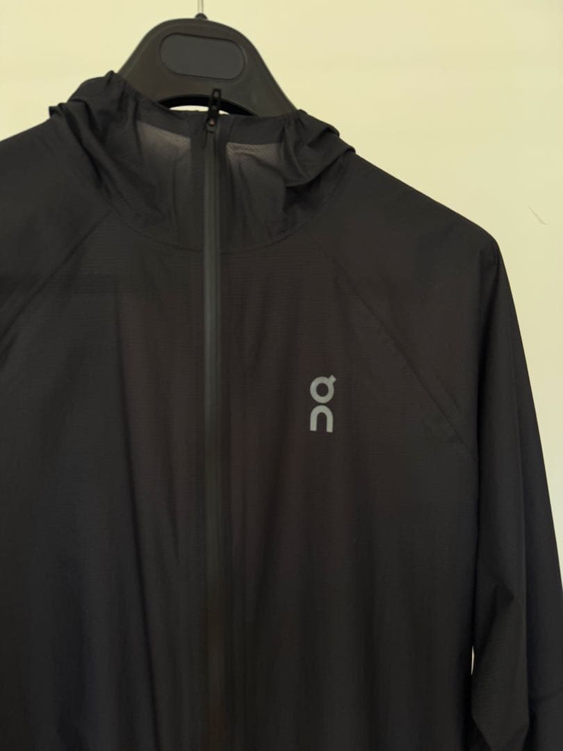 on オン ウルトラジャケット