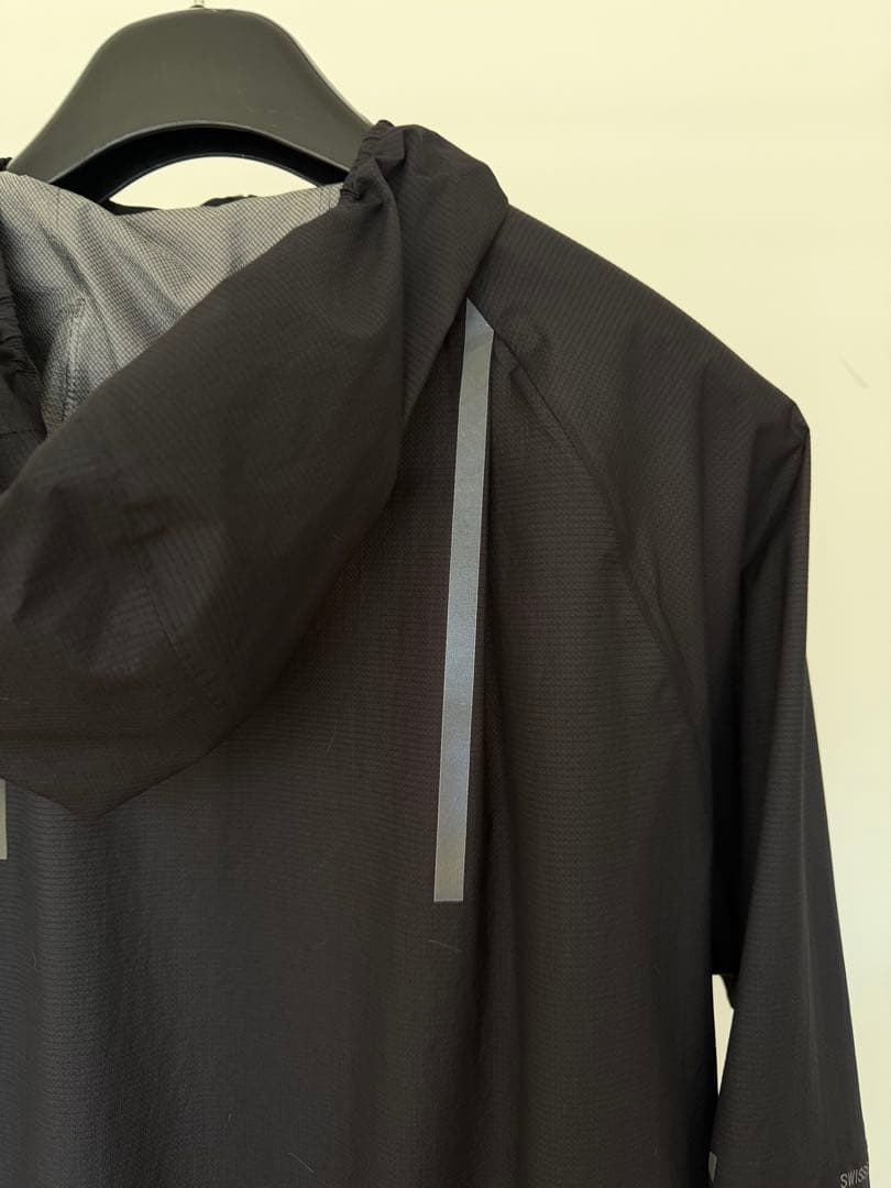 on オン ウルトラジャケット