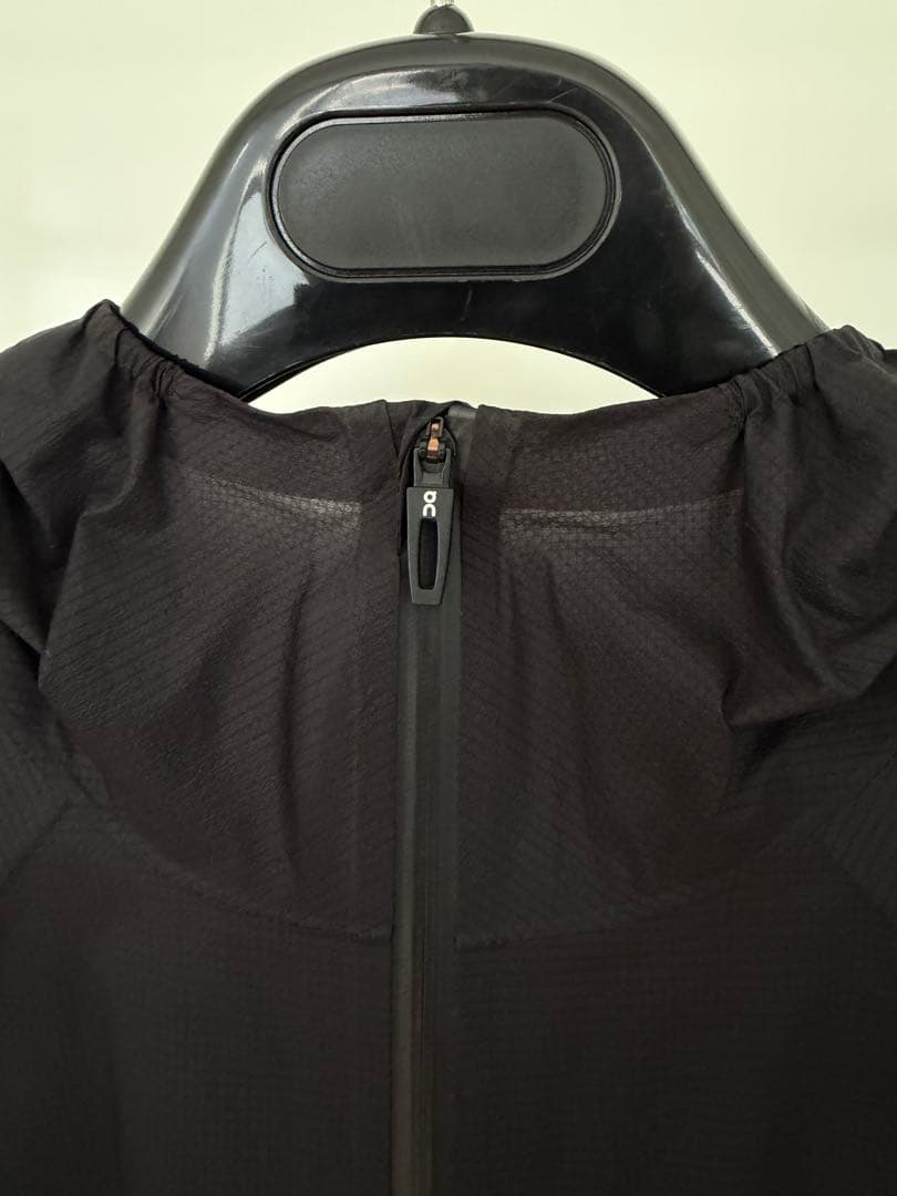 on オン ウルトラジャケット