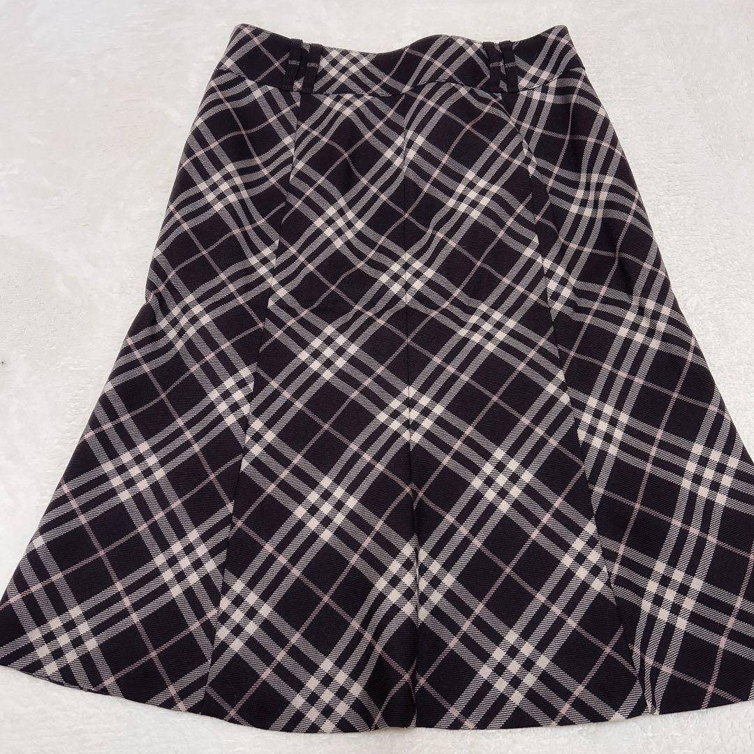 美品 BURBERRY ノバチェック フレアスカート クリーニング済 ロゴ