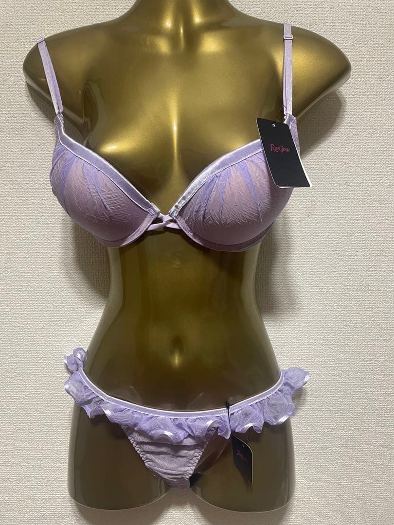 RAVIJOURラヴィジュール ランジェリー新品未使用D65-70Tバックセット