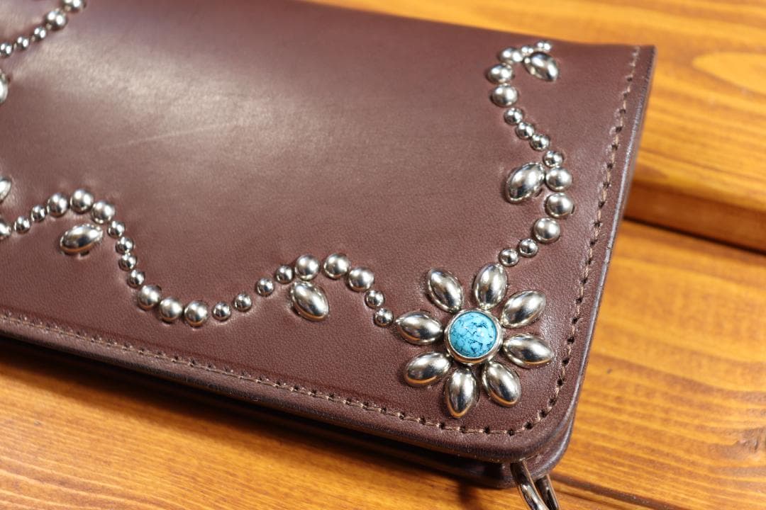 スタッズ ミドルウォレット 革色黒 糸色黒 ハトメ小判カン付き