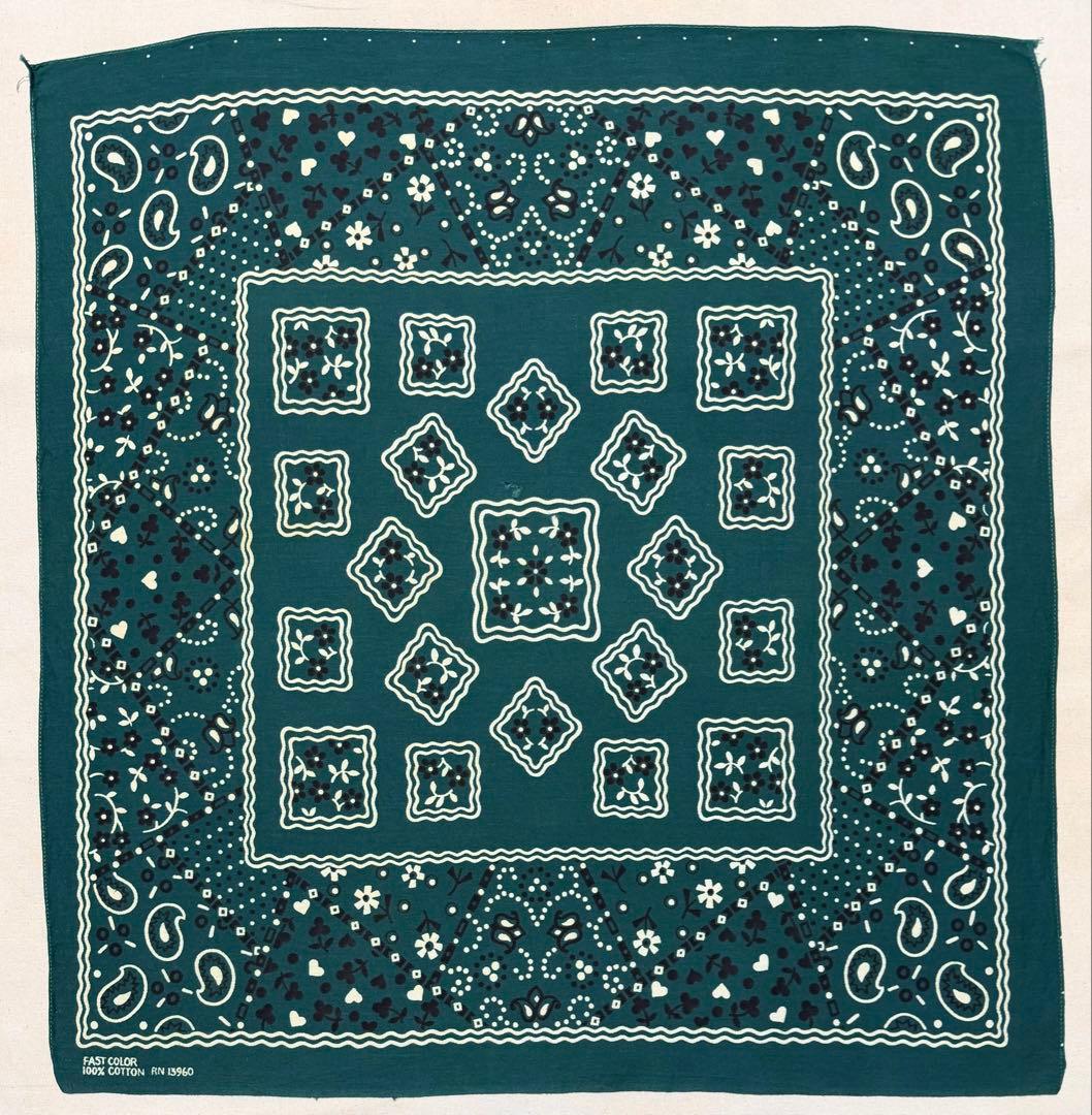 レア クッキー グリーン PARIS 13960 ビンテージバンダナ 1718 - メルカリ