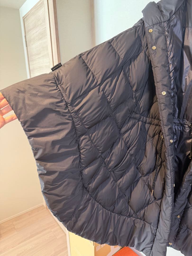 美品】WoolrichエリスケープダウンポンチョSMブラック - メルカリ