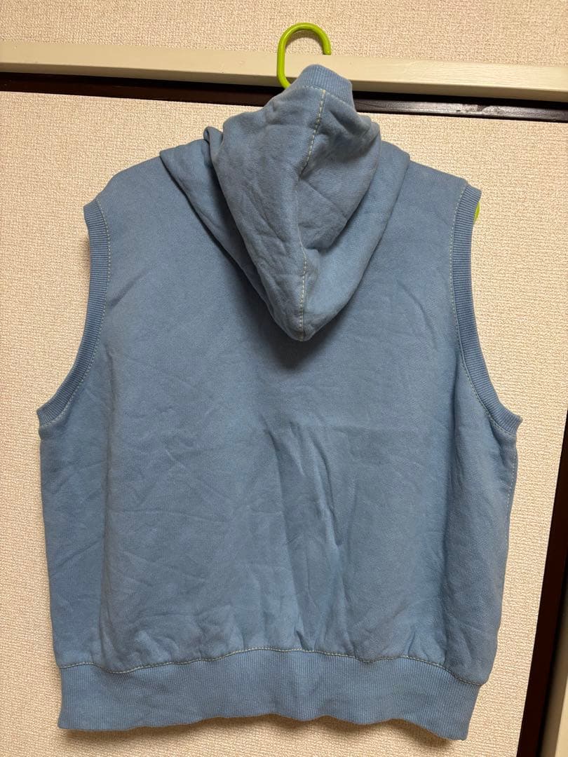 osakentaro フード付きベスト 水色