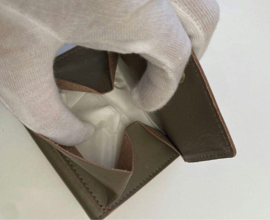 【IL BISONTE】新品未使用　コンパクトスクエアウォレットTORTORA