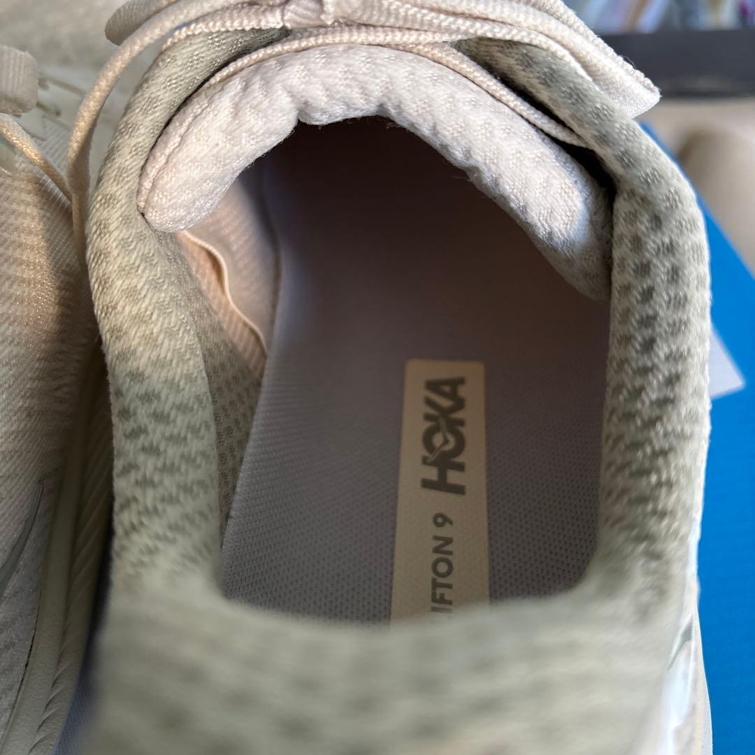 HOKA ホカCLIFTON 9 クリフトン　ベージュ　WIDE 27.5cm