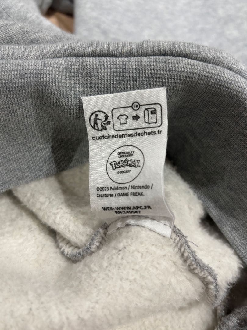 APCアーペーセー ポケモンコラボ スウェットパーカーLサイズ