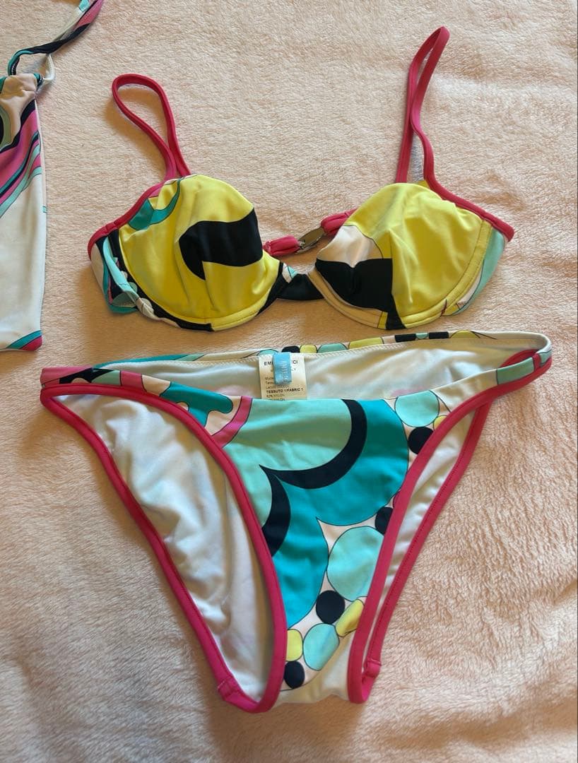 確実正規品！EMILIO PUCCI カラフル水着 セパレート
