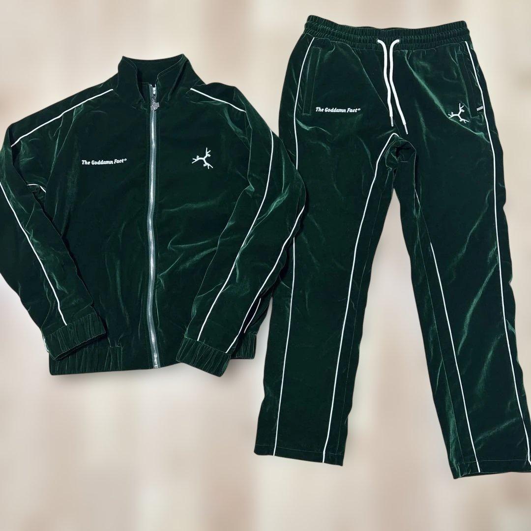 groovy ベロア セットアップ グリーン - メルカリ