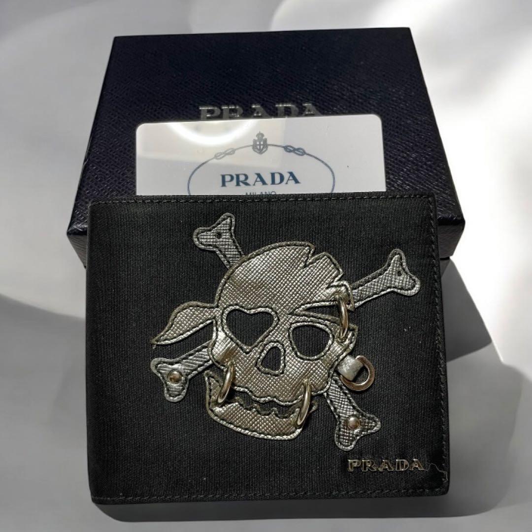 最終値下 美品 プラダ スカル刺繍 二つ折り財布 ギャランティカード付 希少 PRADA プラダ ドクロ スカル刺繍 二つ折り財布 ナイロン