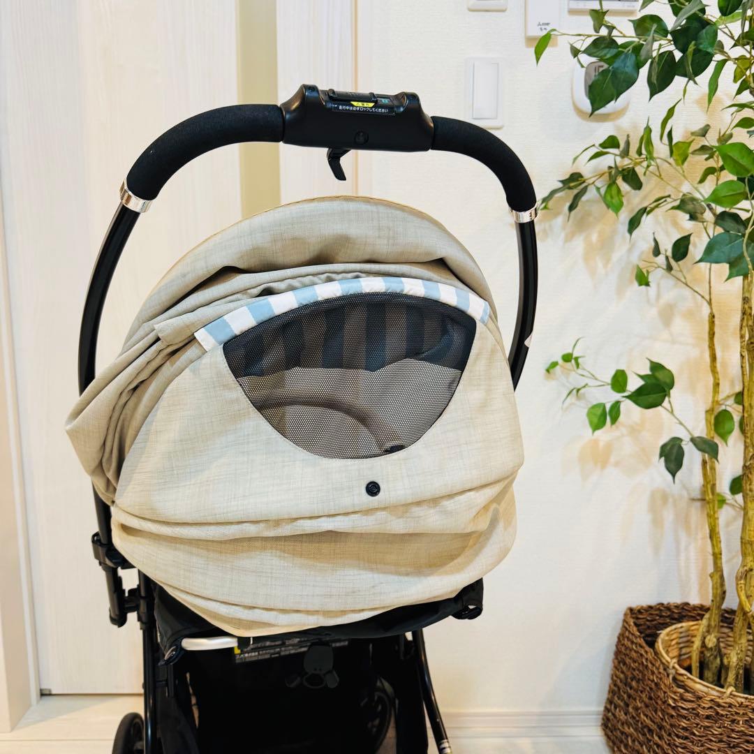 チィ コンビ　メチャカルハンディ　オート4キャス　ベビーカー ベージュ