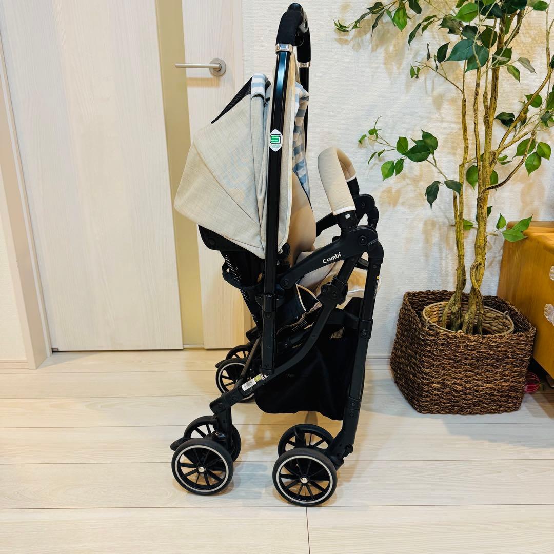 チィ コンビ　メチャカルハンディ　オート4キャス　ベビーカー ベージュ