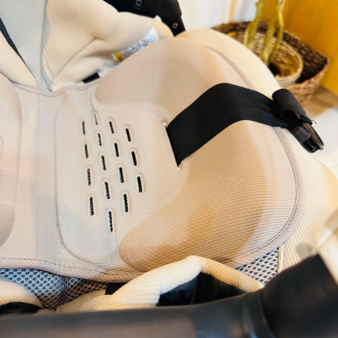 チィ コンビ　メチャカルハンディ　オート4キャス　ベビーカー ベージュ