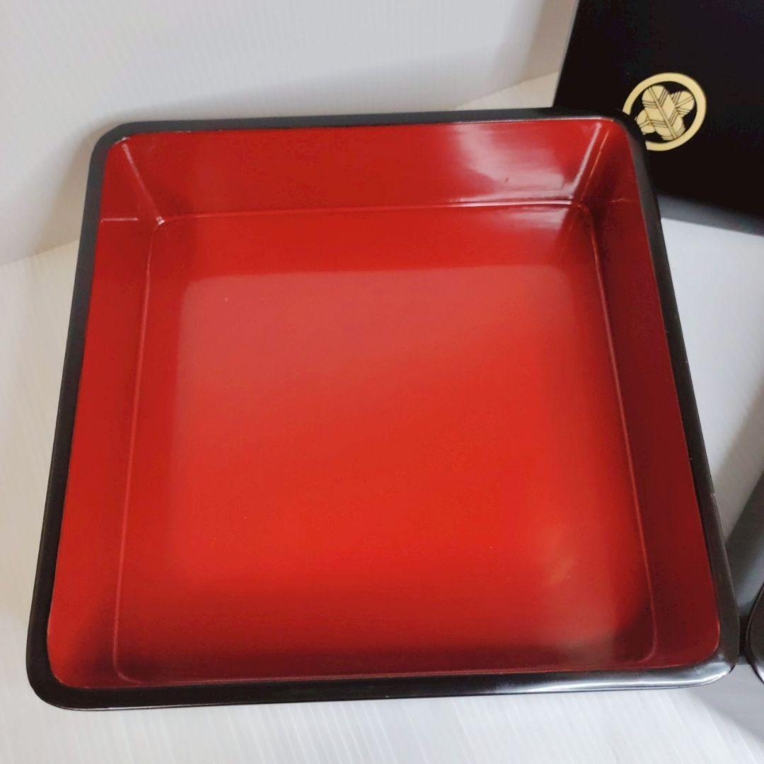 会津塗 3段重箱 丸に違い鷹の羽 家紋入 黒漆 木箱付年末年始の集まりに