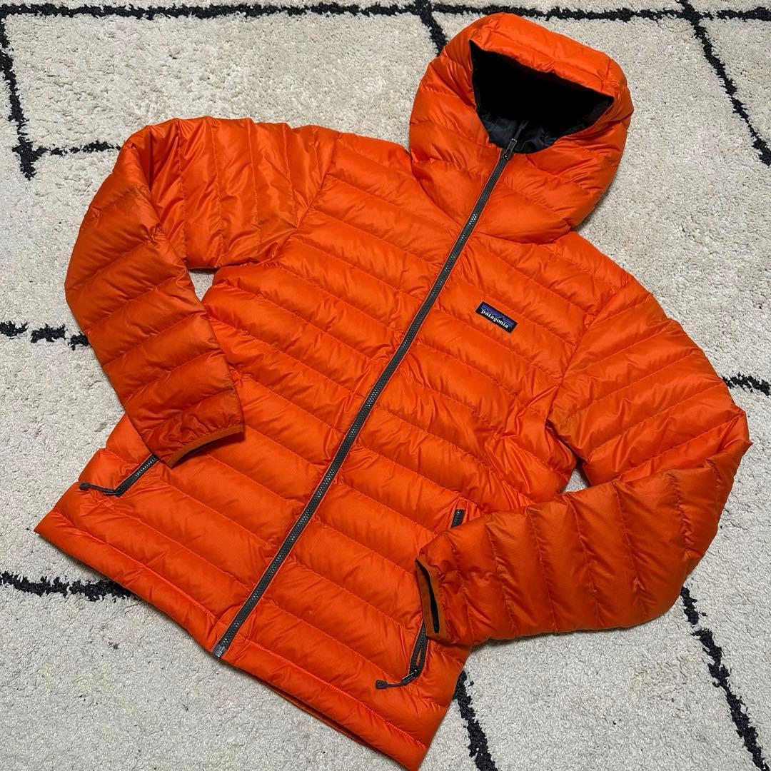 ☆極美品☆ パタゴニア ダウンセーターフーディ 84701 オレンジ S