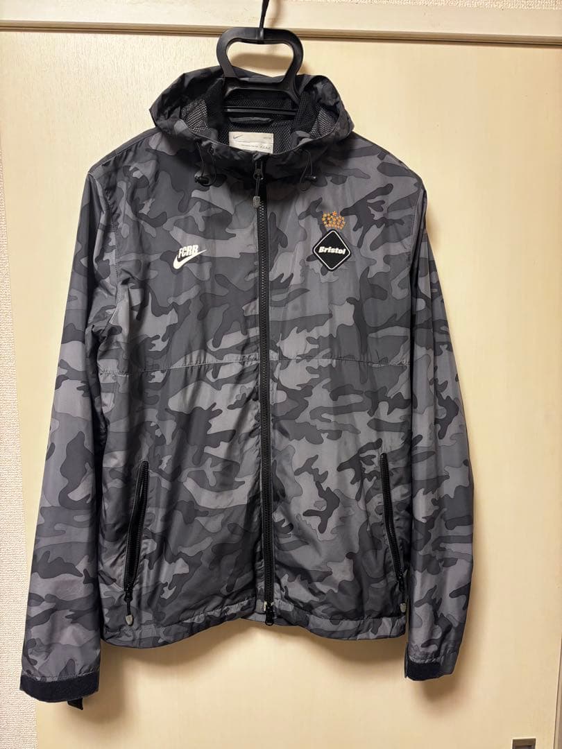 NIKE×FCRB 迷彩ナイロンジャケット - メルカリ