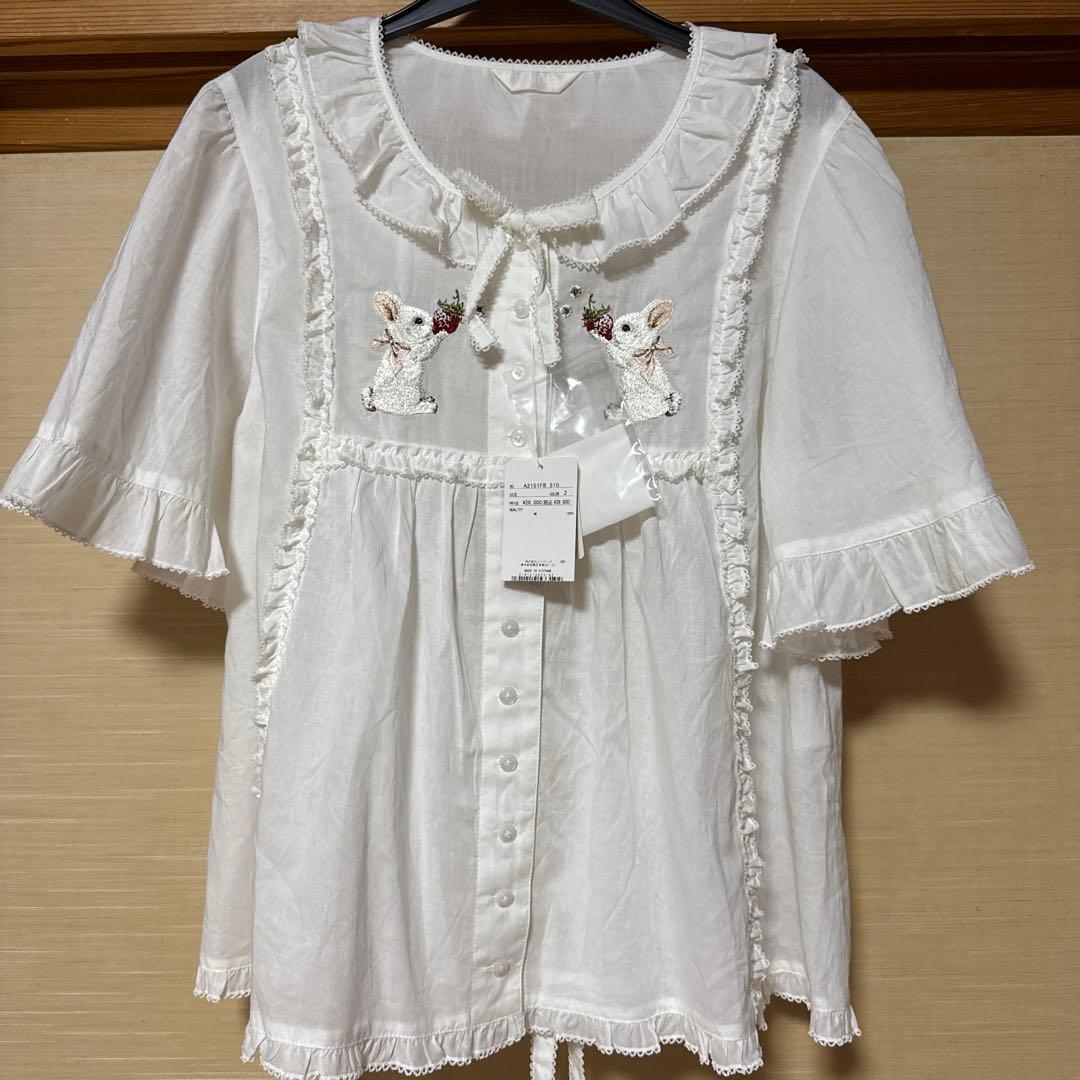 新品未使用　ピンクハウスラビット刺繍ブラウス　シロ Little Twin Stars×PINK HOUSE 刺しゅう入りローンブラウス｜ピンク