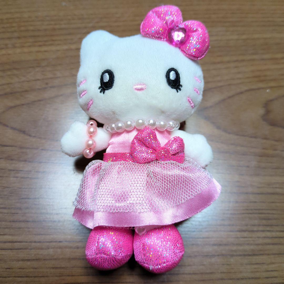 ハローキティ ピンクドレス キーホルダー ユニバ - メルカリ