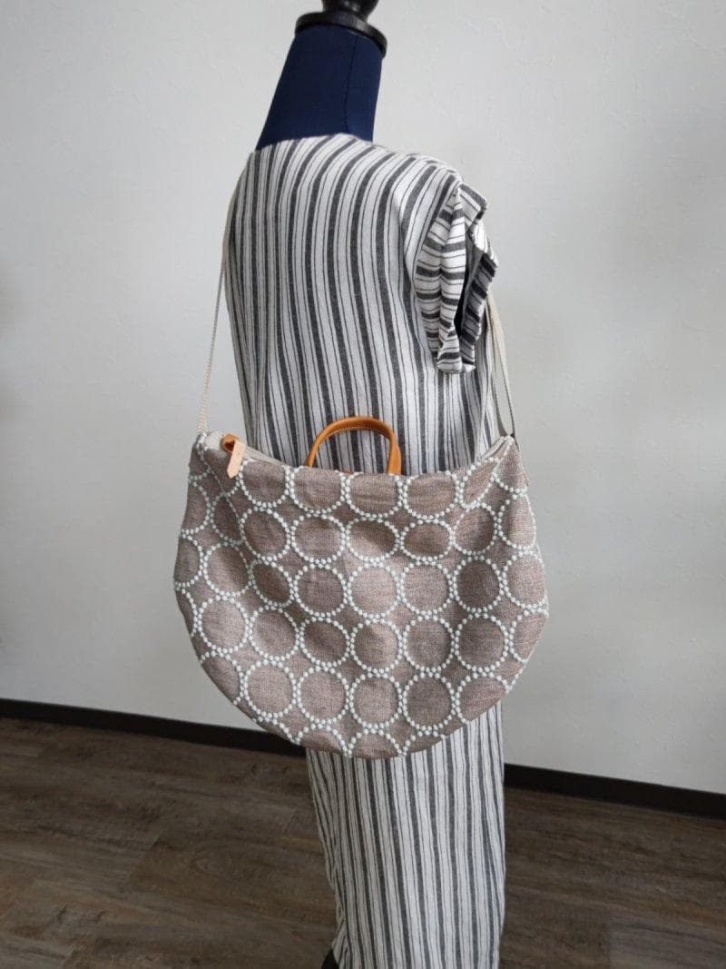 相談用】ミナペルホネン/タンバリンネイビー×白/ラウンドショルダーL