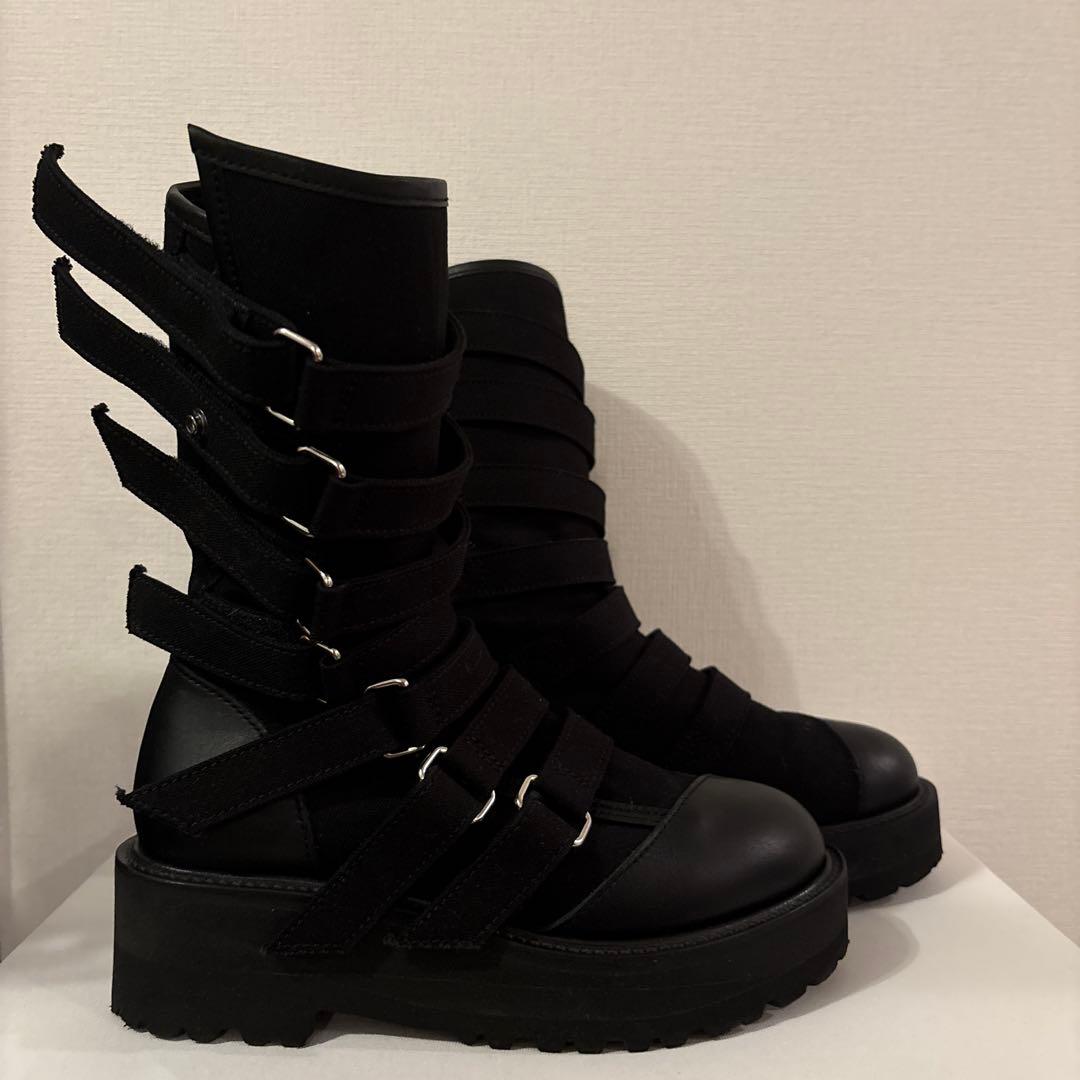 LIMI feuベルト付きブーツ 2025AW LIMI feu × Dr. Martens Collaboration Boots | Yohji Yamamoto