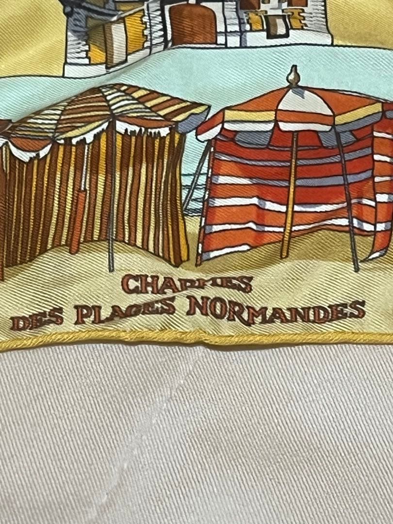 エルメスシルクスカーフ　プチカレ