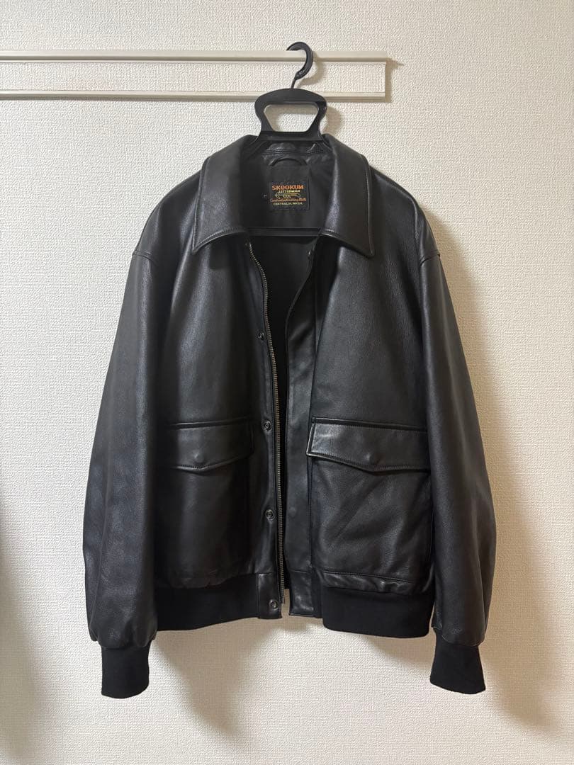 SKOOKUM 黒レザージャケット SKOOKUM（スクーカム） 革ジャン ライダース 別注 シープレザー ジップ
