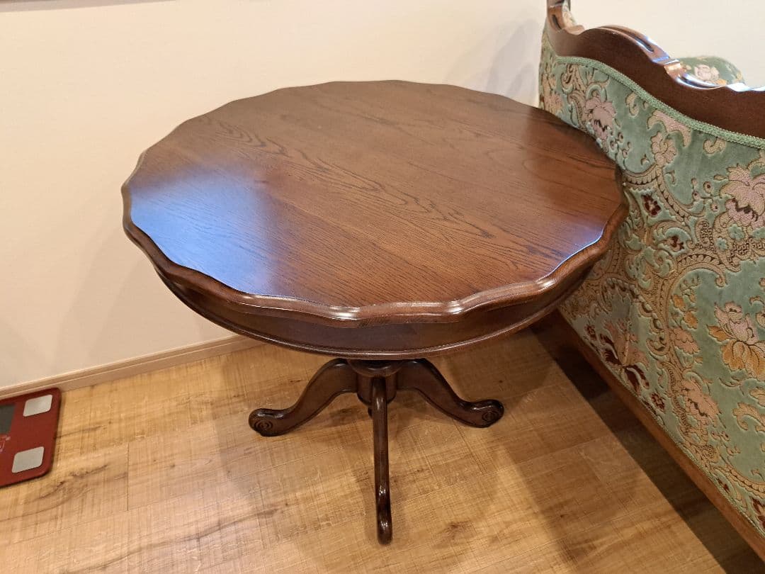 木製 円形テーブル ダークブラウン 装飾的な脚 幅110cm］デザイン木目 円形 ダイニングテーブル 単品 天然木 丸