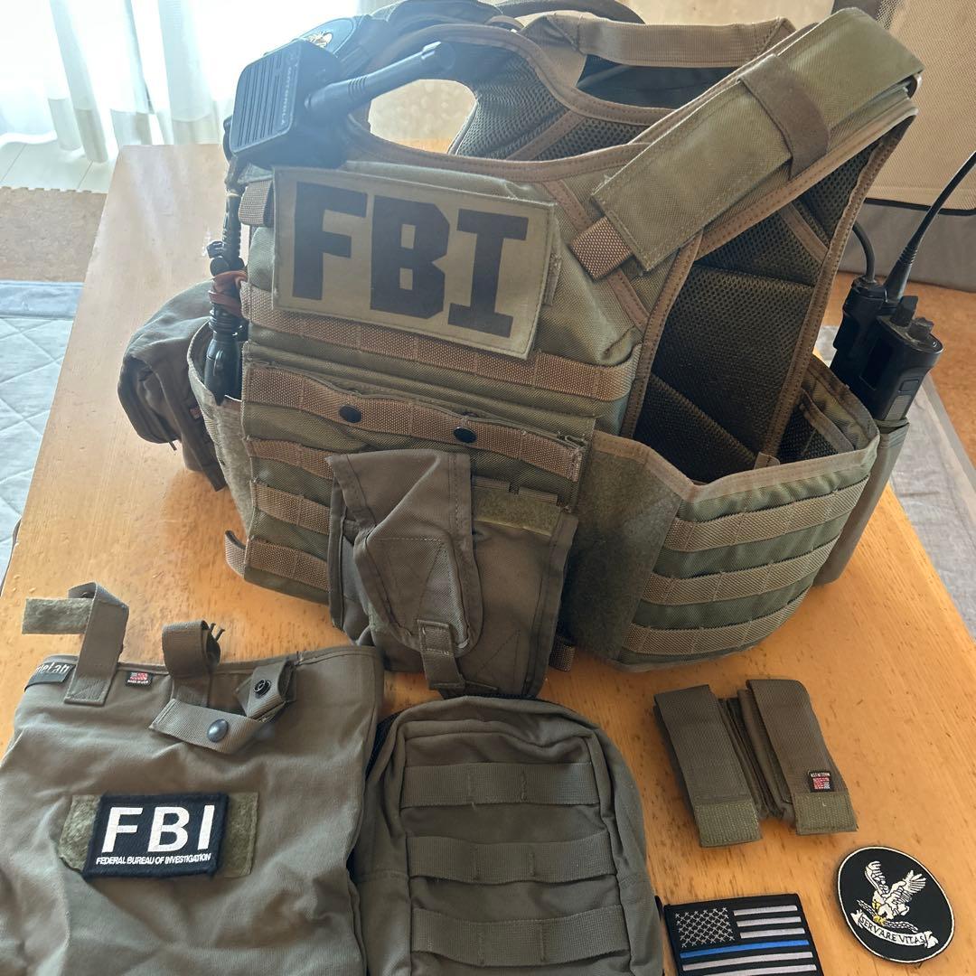 FLYEE プレートキャリア　FBI HRT SWAT FLYEE プレートキャリア FBI HRT SWAT - メルカリ