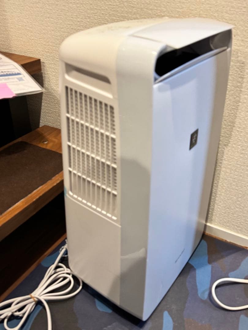 SHARP 冷風　衣類乾燥除湿機　CM-R100-W