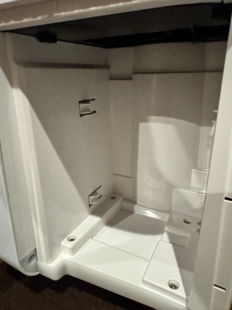 SHARP 冷風　衣類乾燥除湿機　CM-R100-W