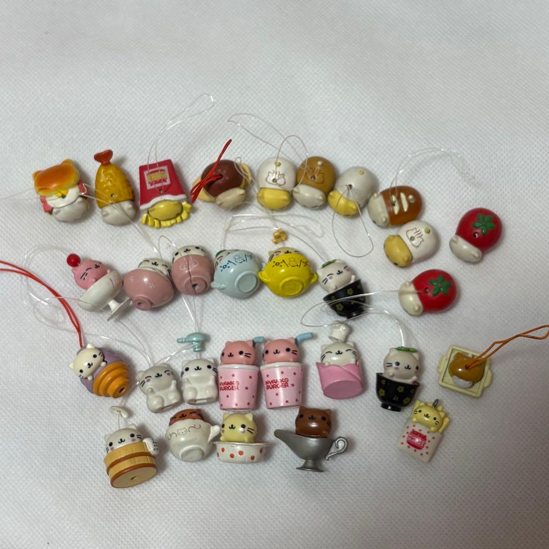 レア】にゃんにゃんにゃんこ マスコット 30個セット - メルカリ