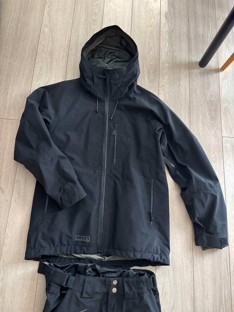 241 スノーボードウェアセット ブラック ACTLEIS（アクレイス） スノーボードウェア スキーウェア メンズ 上下