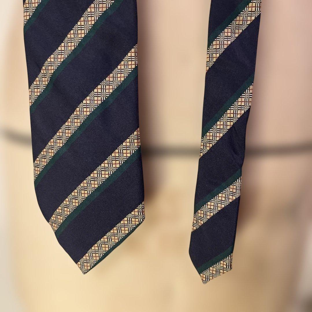 美品】BURBERRY LONDON シルクネクタイ ネイビー ストライプ - メルカリ