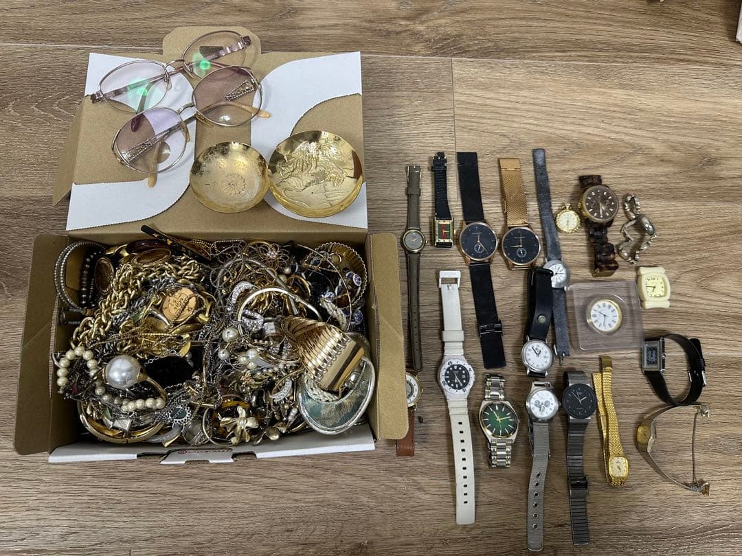 アクセサリー大量まとめ売り 約3.5kg ジャンク - メルカリ