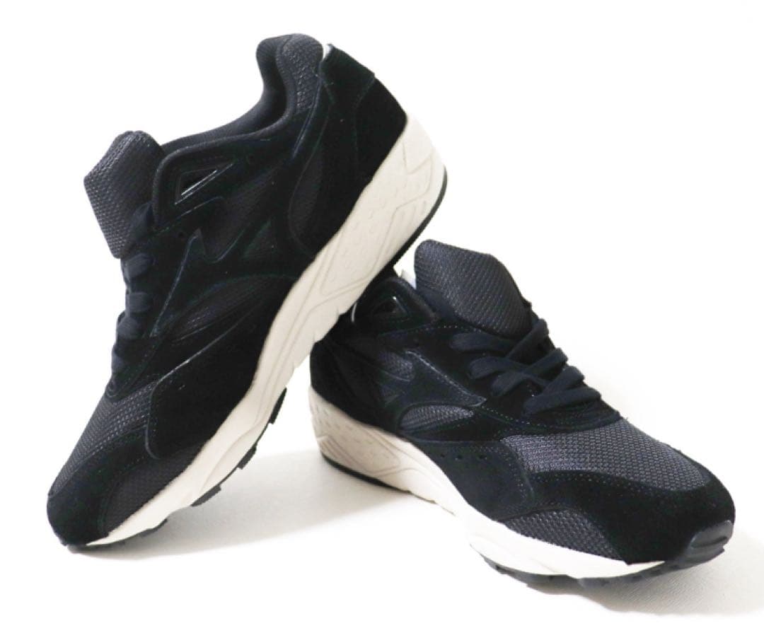 《マーガレットハウエル×ミズノ》未使用 トレーニングシューズ 23.5〜24cm