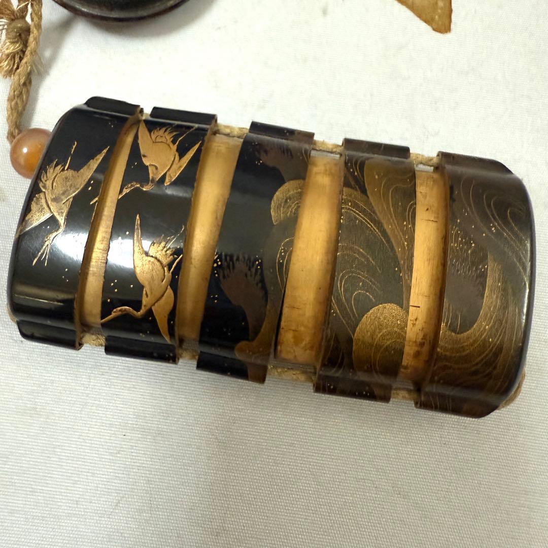 時代物　波に鶴　蒔絵印籠　根付