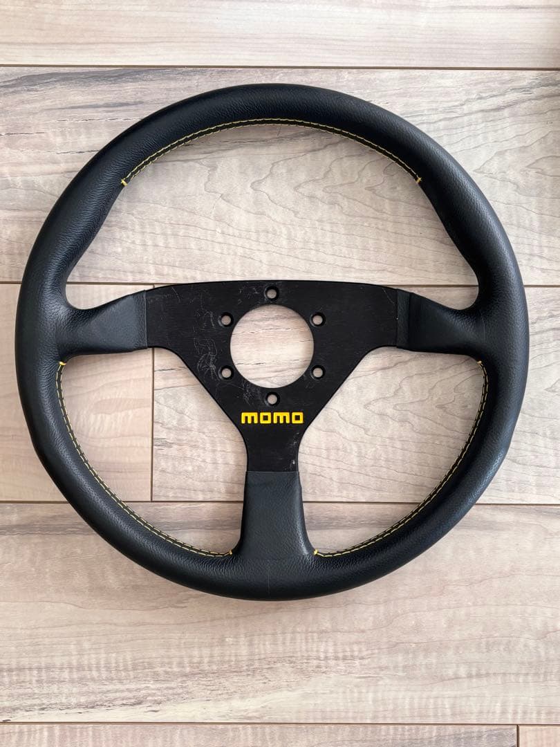 MOMO VELOCE RACING ヴェローチェレーシング　32φ MOMO/モモ VELOCE RACING（ヴェローチェレーシング） 32φ 商品番号：V