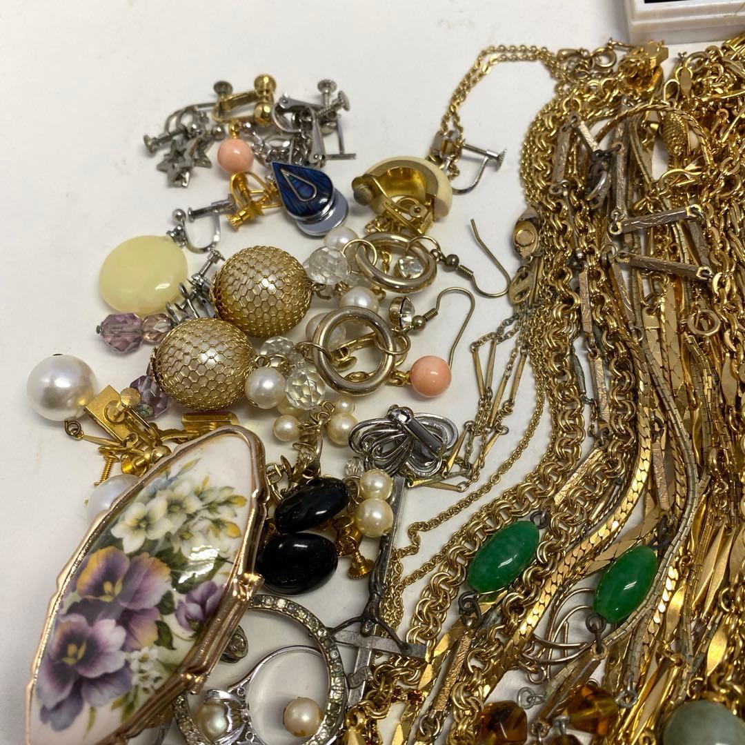 まとめ売り】【ジャンク】アクセサリー 1.65kg ネックレス 他 - メルカリ