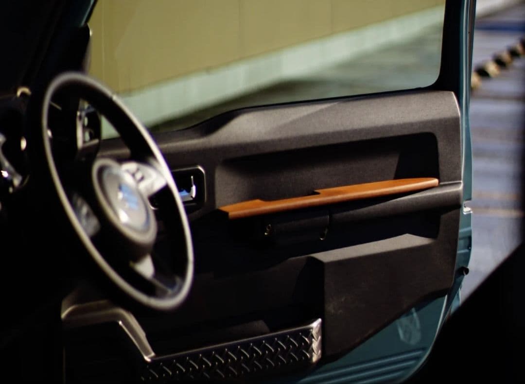 ジムニー jb64 jb74ドアアームレスト 無垢ウォールナット - メルカリ