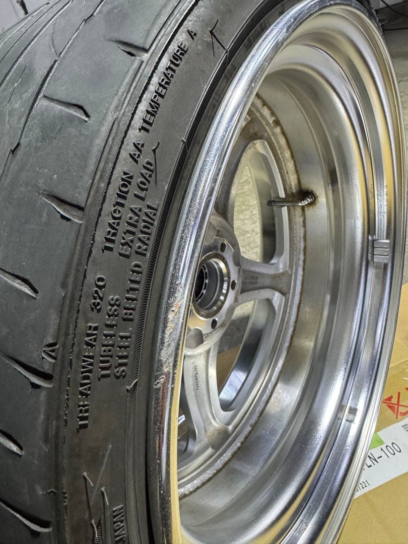 ワーク グノーシス 19インチ 30系プリウス 215/35R19 ナ